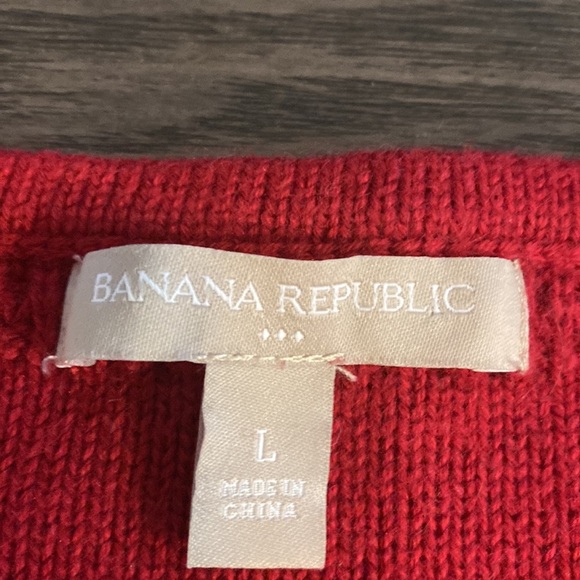 Banana Republic Factory crew neck sweater. Size L. Red patterned striped. - Picture 15 of 16